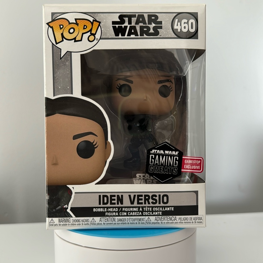 Funko pop Star Wars ( Iden VersIo ) #460